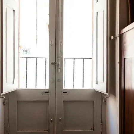 Explore The Historic City On Foot From An Old Town House Lecce Esterno foto