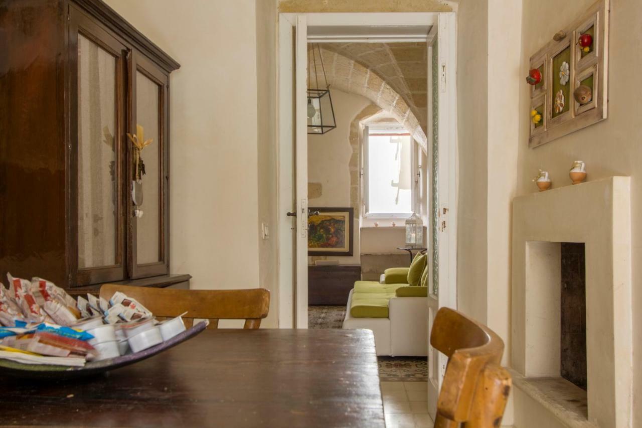 Apartment Explore The Historic On Foot From An Old Town House *