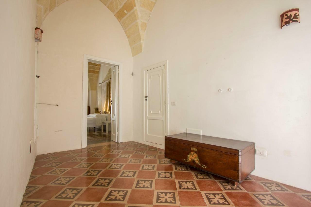 Explore The Historic On Foot From An Old Town House